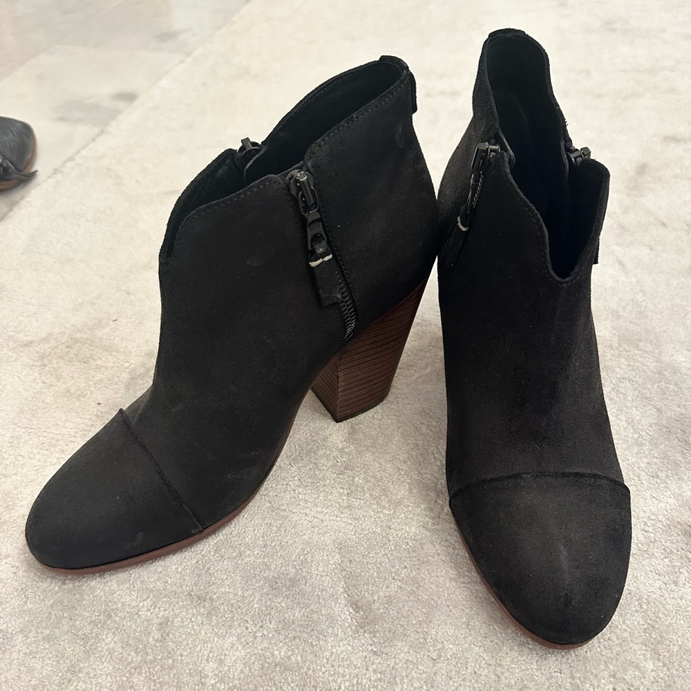 Rag and bone boots. Good used condition. Black nubuck. Size 39